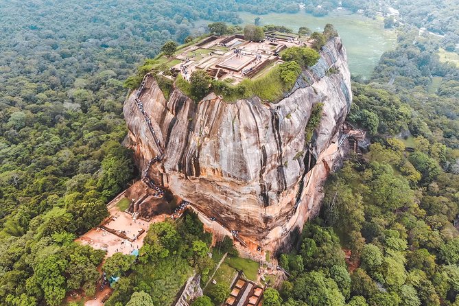 Colombo Airport to Sigiriya Transfer